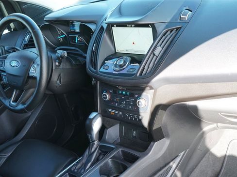 Certified 2019 Ford Escape Titanium FWD image 27