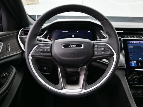 Used 2024 Jeep Grand Cherokee L Limited w/ Black Appearance Package AWD/4WD image 29