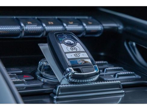 Used 2024 Lincoln Nautilus Reserve image 27