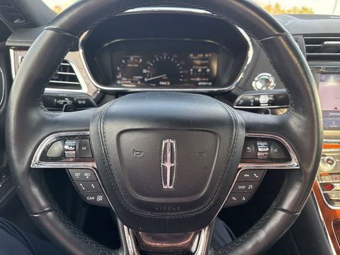 Used 2020 Lincoln Continental w/ Convenience Package image 7