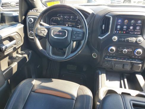 Certified 2022 GMC Sierra 2500 AT4 w/ AT4 Preferred Package image 17