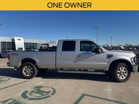 Used 2010 Ford F350 Lariat image 2