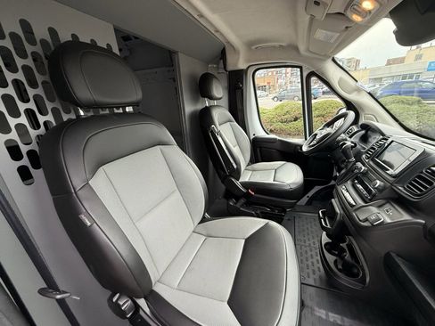 Used 2023 RAM ProMaster 2500 image 41