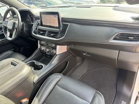 Used 2021 GMC Yukon XL SLT w/ SLT Luxury Plus Package image 17