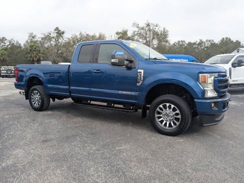 Used 2022 Ford F350 Lariat image 3