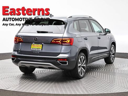 Used 2024 Volkswagen Taos SE FWD image 5