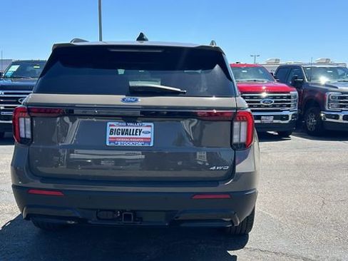 New 2026 Ford Explorer ST-Line w/ ST-Line Street Pack AWD/4WD image 4