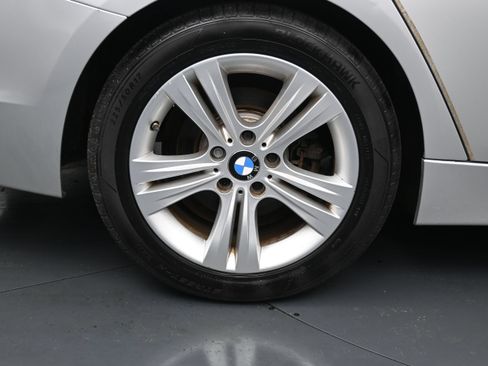 Used 2017 BMW 330i Sedan RWD image 9