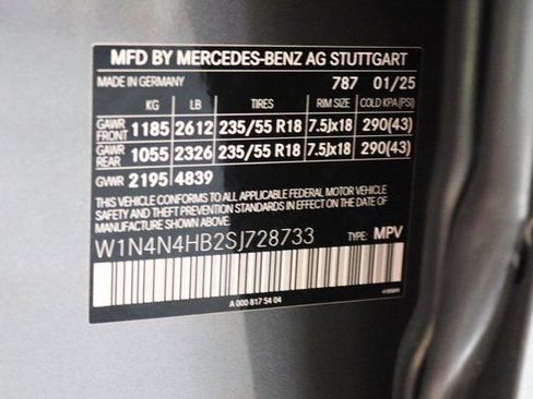 Certified 2025 Mercedes-Benz GLA 250 4MATIC image 31