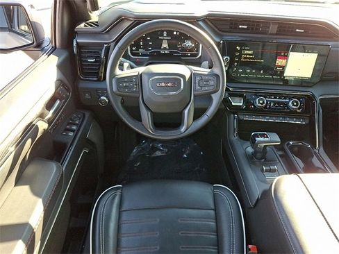 Used 2023 GMC Sierra 1500 AT4X image 12