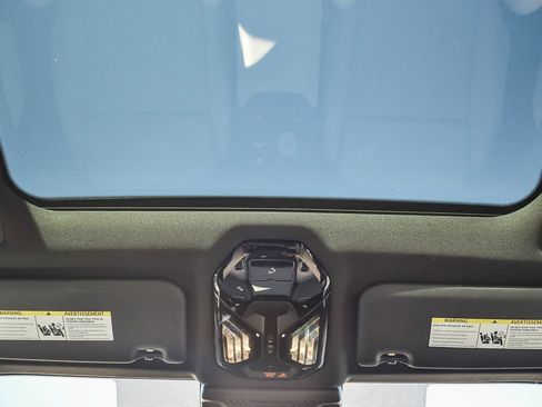 Used 2025 BMW X3 xDrive30i w/ Convenience Package image 15