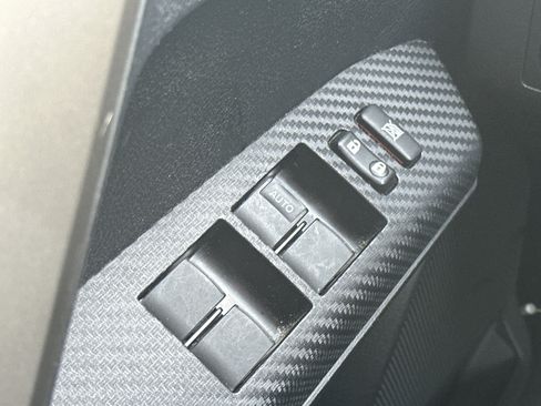 Used 2013 Toyota RAV4 LE image 27