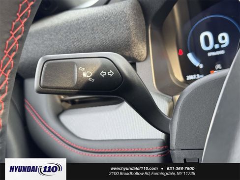 Used 2025 Ford Explorer ST-Line w/ Premium Package image 21