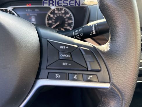 Used 2024 Nissan Altima 2.5 SV image 15