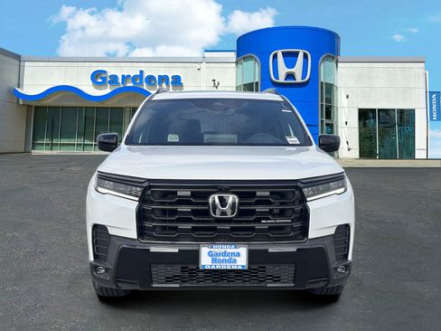 New 2026 Honda Pilot Black Edition image 2
