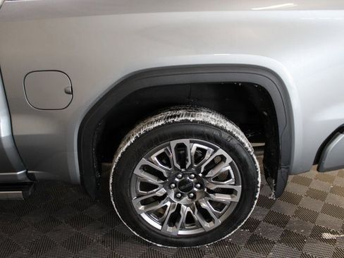 Used 2024 GMC Sierra 1500 Denali Ultimate image 9