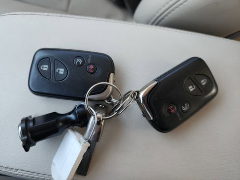 Used 2010 Lexus IS 350C image 30