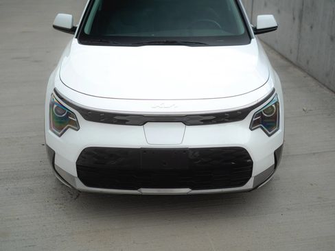 Used 2023 Kia Niro Wind FWD image 24