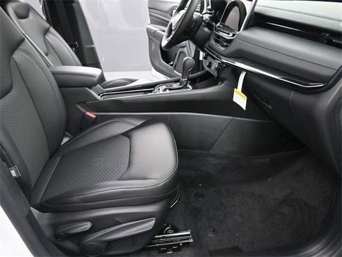 New 2026 Jeep Compass Latitude image 35