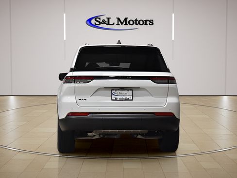 New 2026 Jeep Grand Cherokee Altitude AWD/4WD image 6
