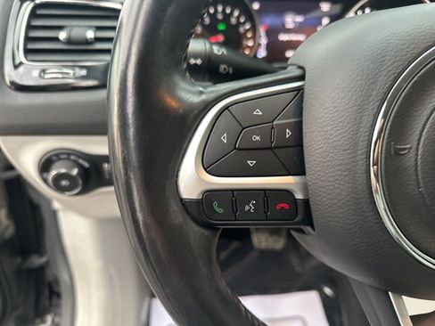 Used 2019 Jeep Compass Limited AWD/4WD image 16