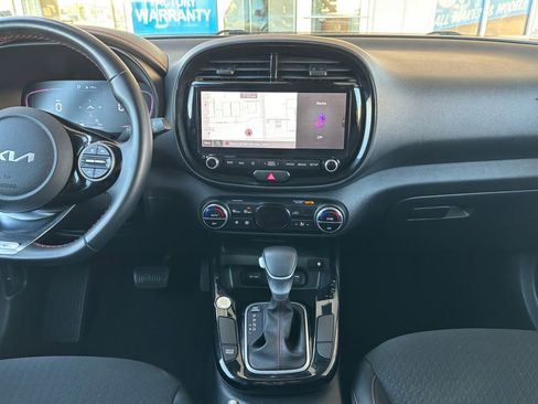 Used 2023 Kia Soul GT-Line image 13