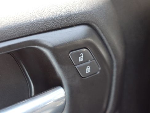 Used 2022 Chevrolet Silverado 2500 W/T image 15