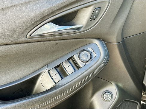 Used 2023 Buick Encore GX Select w/ Sport Touring Package image 15