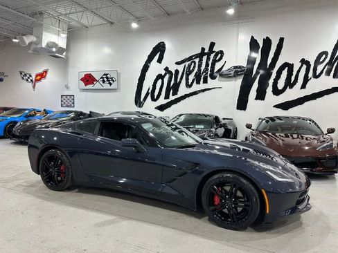 Used 2016 Chevrolet Corvette Stingray Coupe w/ Carbon Flash Badge Package image 27