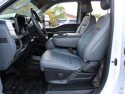 Used 2024 Ford F350 XL AWD/4WD image 23