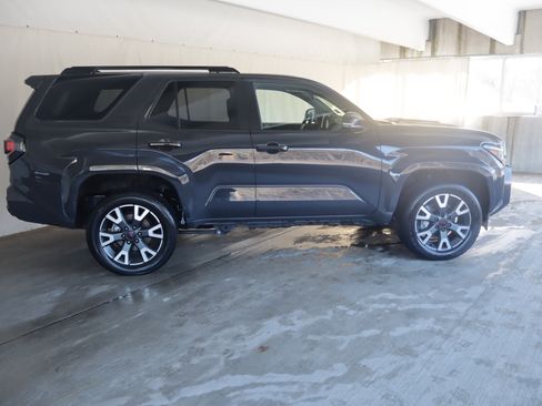 Used 2025 Toyota 4Runner TRD Sport Premium w/ Tow Technology Package AWD/4WD image 6