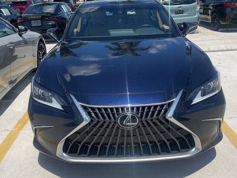 Used 2023 Lexus ES 350 w/ Premium Package FWD image 2