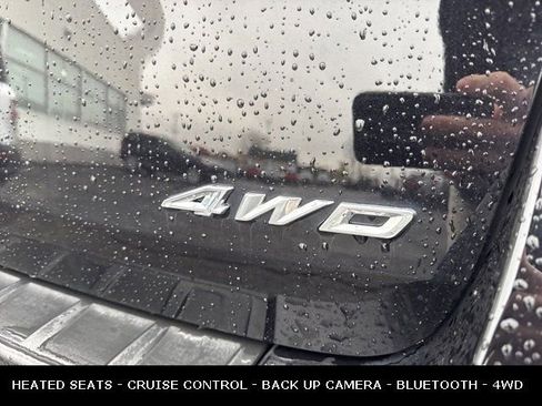 Used 2022 Ford Explorer XLT w/ Class IV Trailer Tow Package image 12