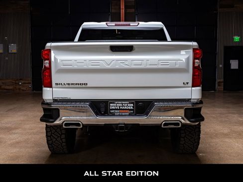 Used 2023 Chevrolet Silverado 1500 LT w/ Z71 Off-Road Package image 8