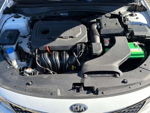 Used 2017 Kia Optima EX FWD image 24