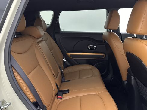Used 2016 Kia Soul ! w/ Umber Package 1 FWD image 30