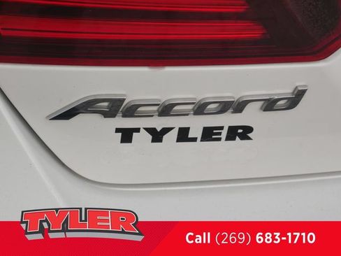 Used 2017 Honda Accord EX-L image 13