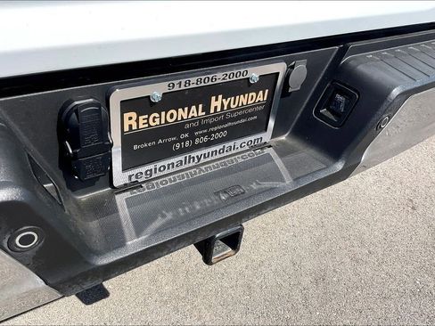 Used 2023 Ford F150 Lariat w/ Equipment Group 502A High image 11