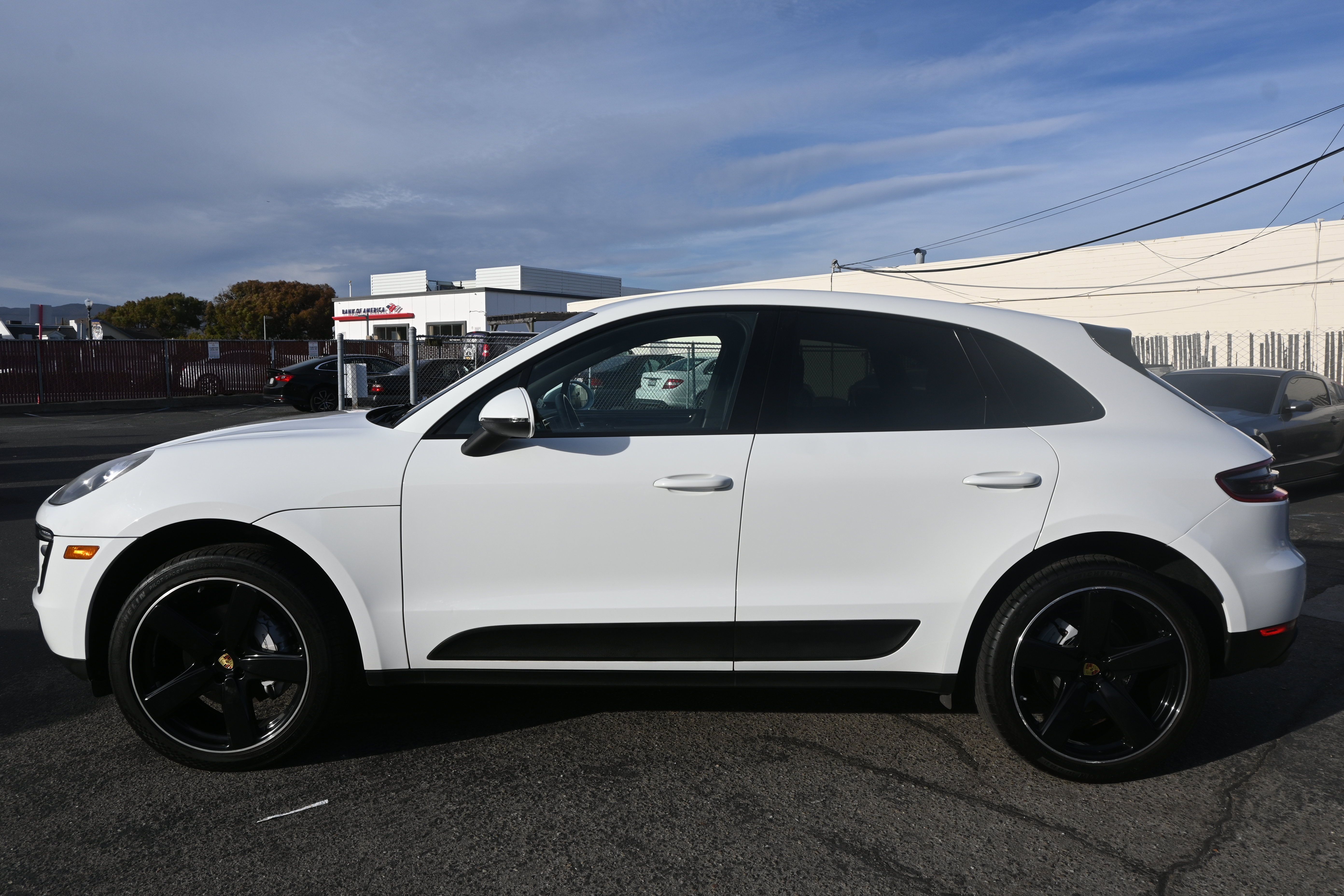 Used 2016 Porsche Macan S AWD/4WD image 2