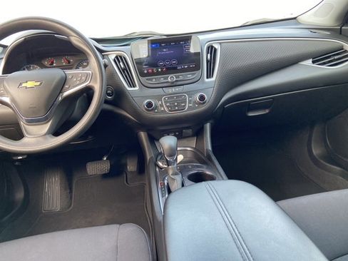 Used 2024 Chevrolet Malibu LT image 14