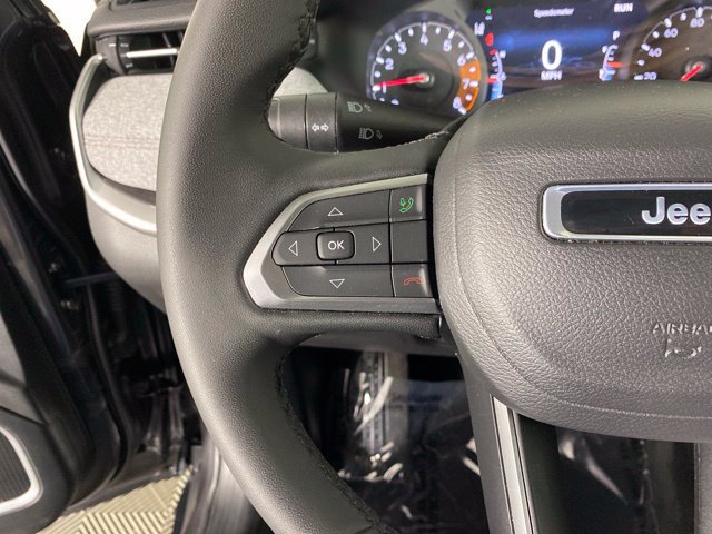 Used 2023 Jeep Compass Latitude AWD/4WD image 23