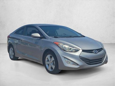 Used 2013 Hyundai Elantra FWD image 3