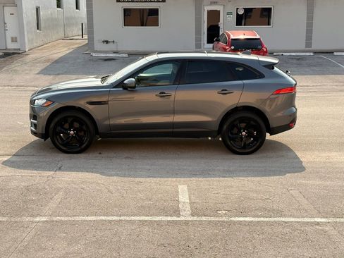 Used 2017 Jaguar F-PACE Prestige AWD/4WD image 4