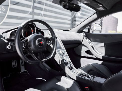 Used 2012 McLaren MP4-12C Coupe RWD image 2