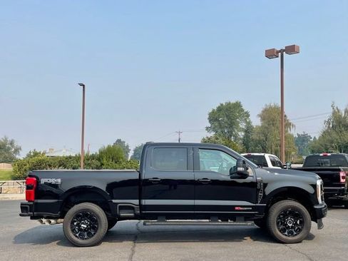 Used 2026 Ford F350 Lariat w/ Black Appearance Package AWD/4WD image 2