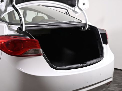 Used 2013 Hyundai Elantra Limited FWD image 27