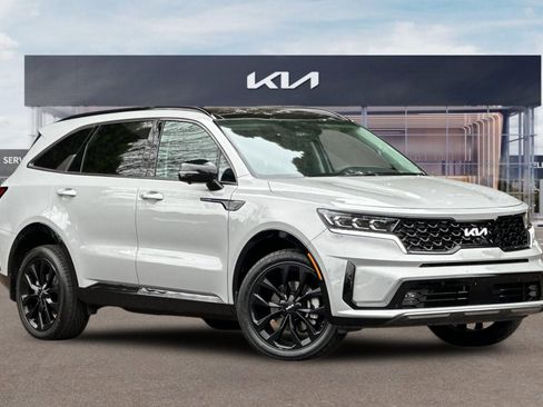 Certified 2023 Kia Sorento SX AWD/4WD image 2