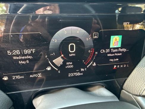 Used 2025 GMC Yukon Denali AWD/4WD image 34