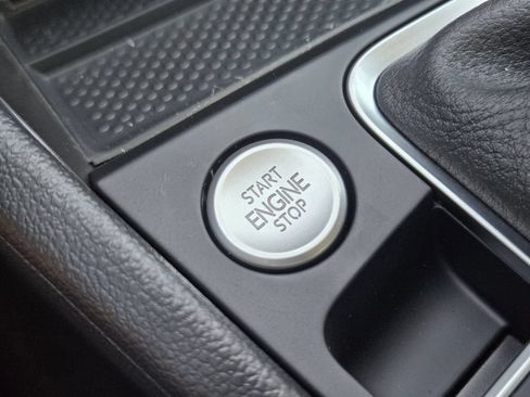 New 2026 Volkswagen Jetta SE FWD image 21