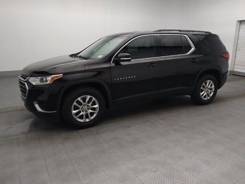 Used 2019 Chevrolet Traverse LT FWD image 2